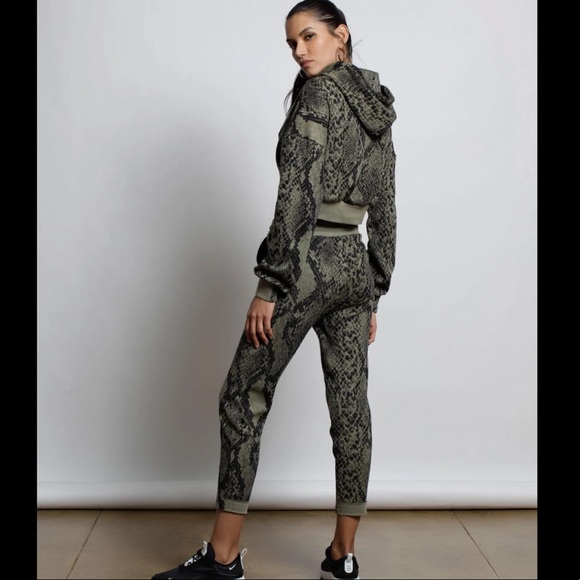 🆕20M‎ Strike Cobra Hyper Reality Jacquard Sweats - Picture 1 of 7